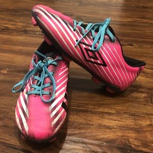 UMBRO Girls size 1 soccer cleats
